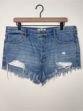 We The Free People Jean Shorts Distressed Women’s Size 32 Blue Denim Cutoff
